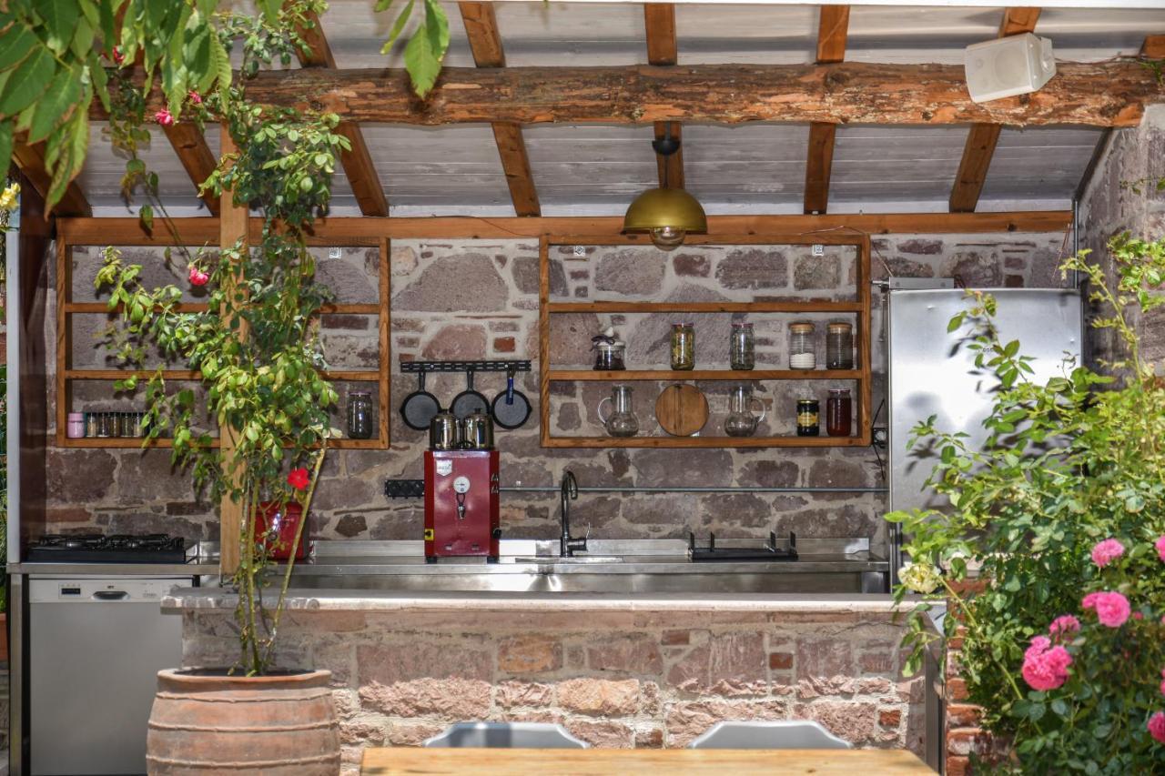 Lunaria Guest House Айвалык Экстерьер фото
